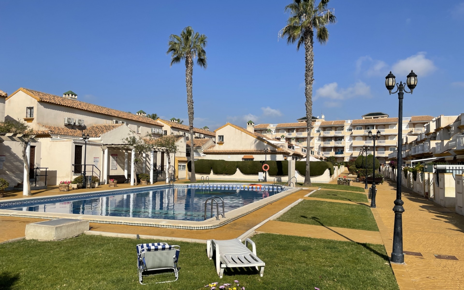 Resale - Rijtjes huis - Cabo Roig