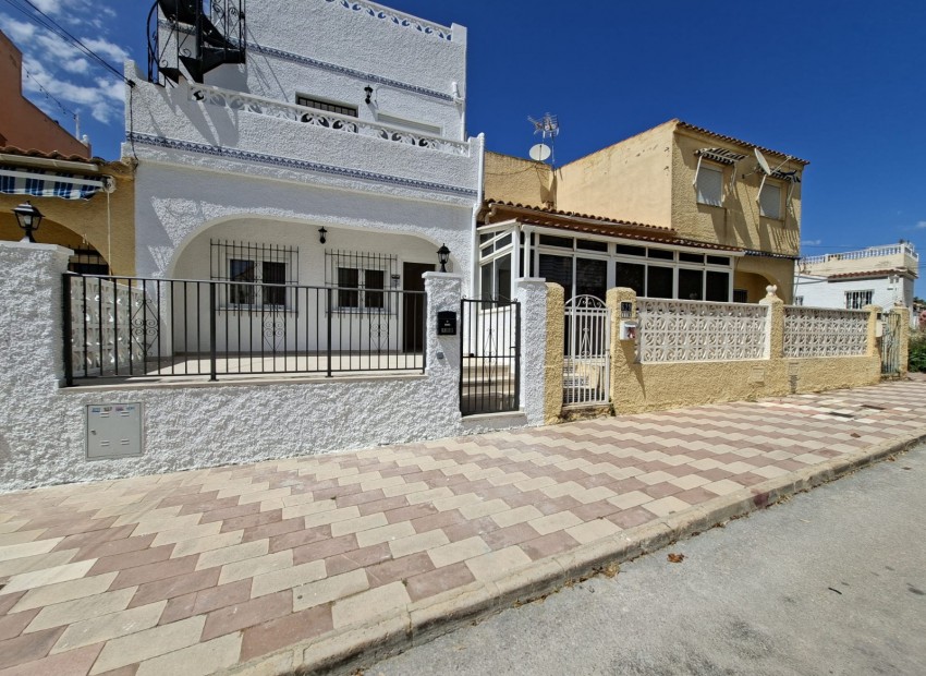 Resale - Rijtjes huis - La Marina