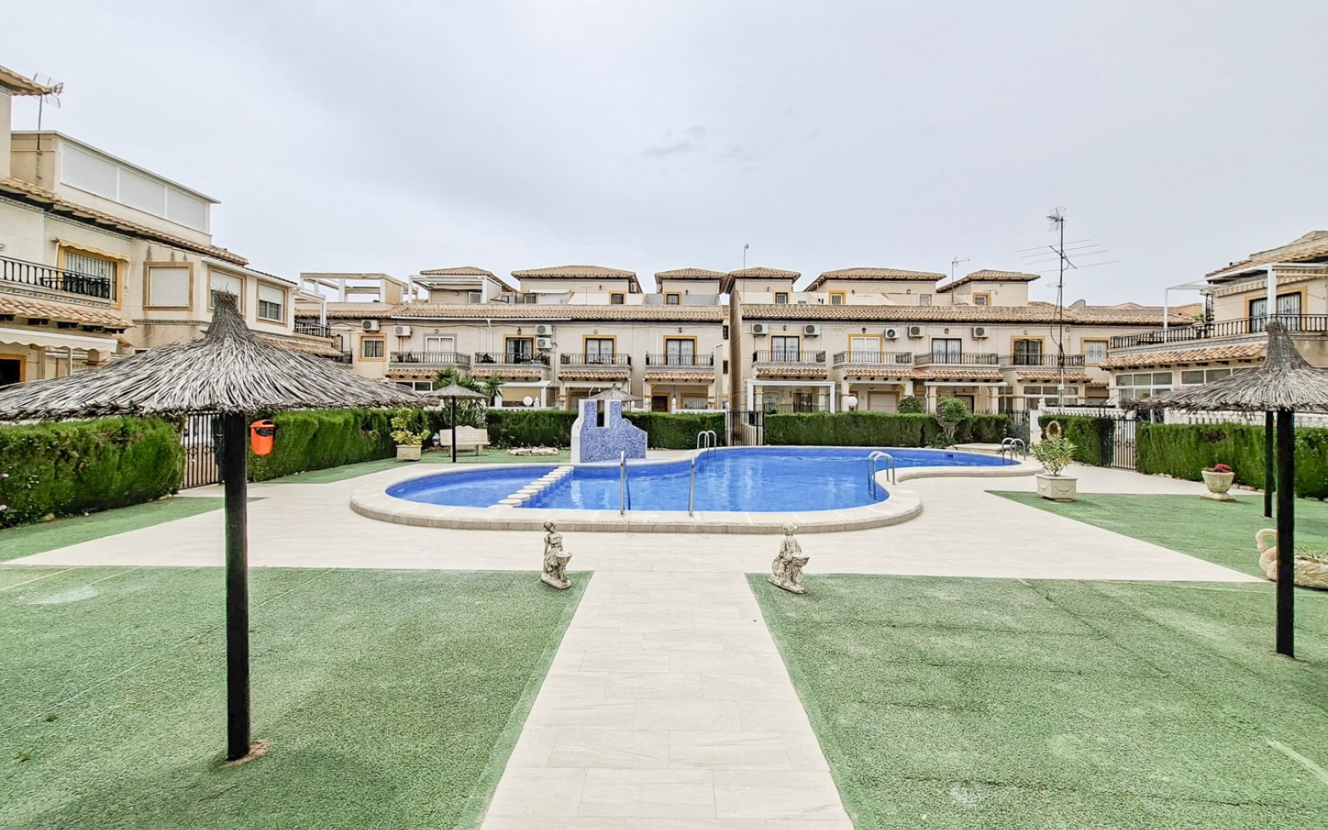 Resale - Rijtjes huis - La Zenia