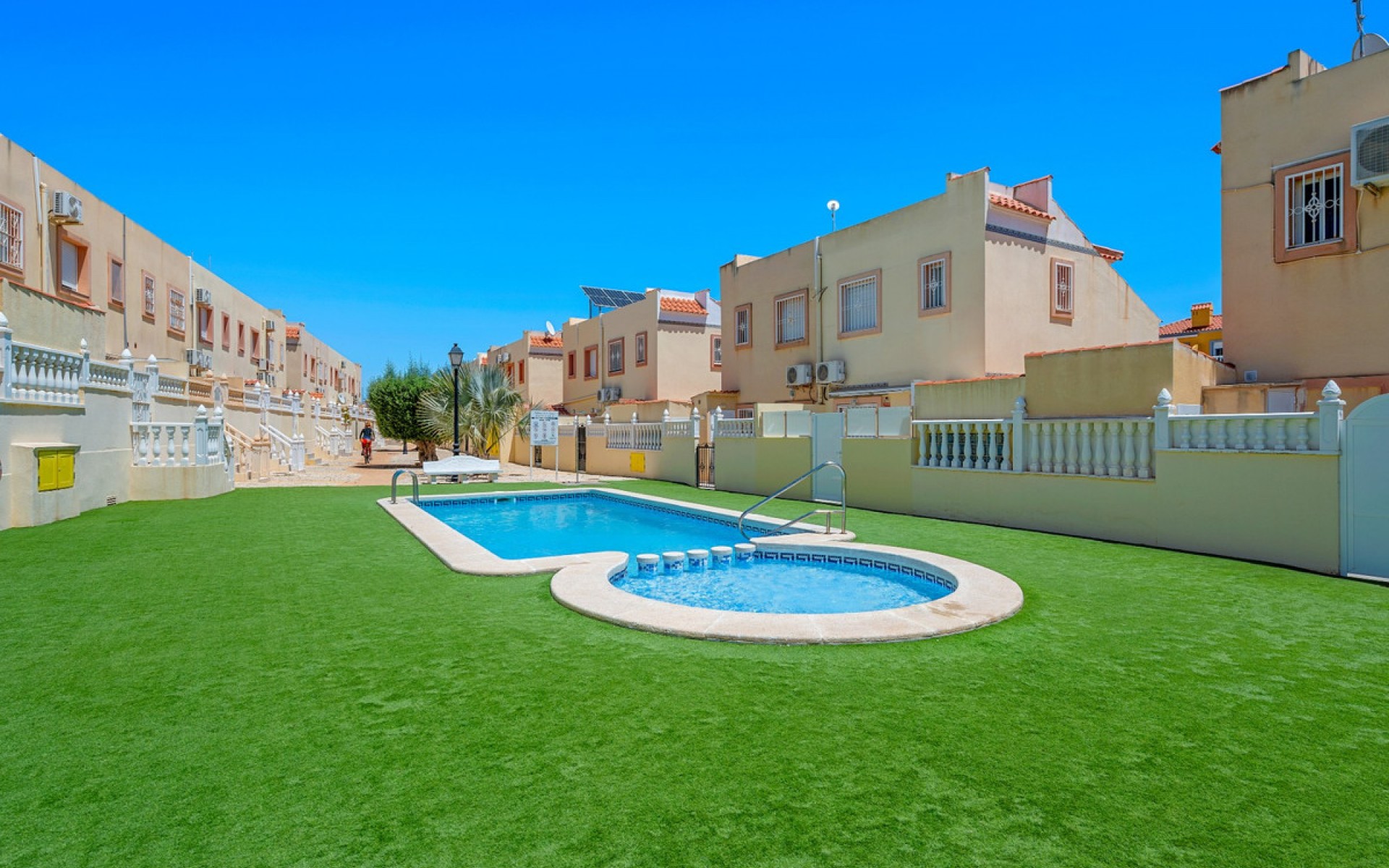 Resale - Rijtjes huis - La Zenia