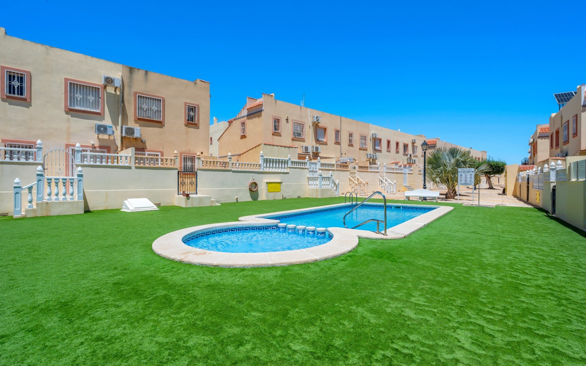 Resale - Rijtjes huis - La Zenia