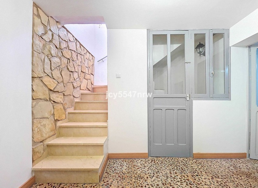 Resale - Rijtjes huis - Pinoso - Pinoso Centro