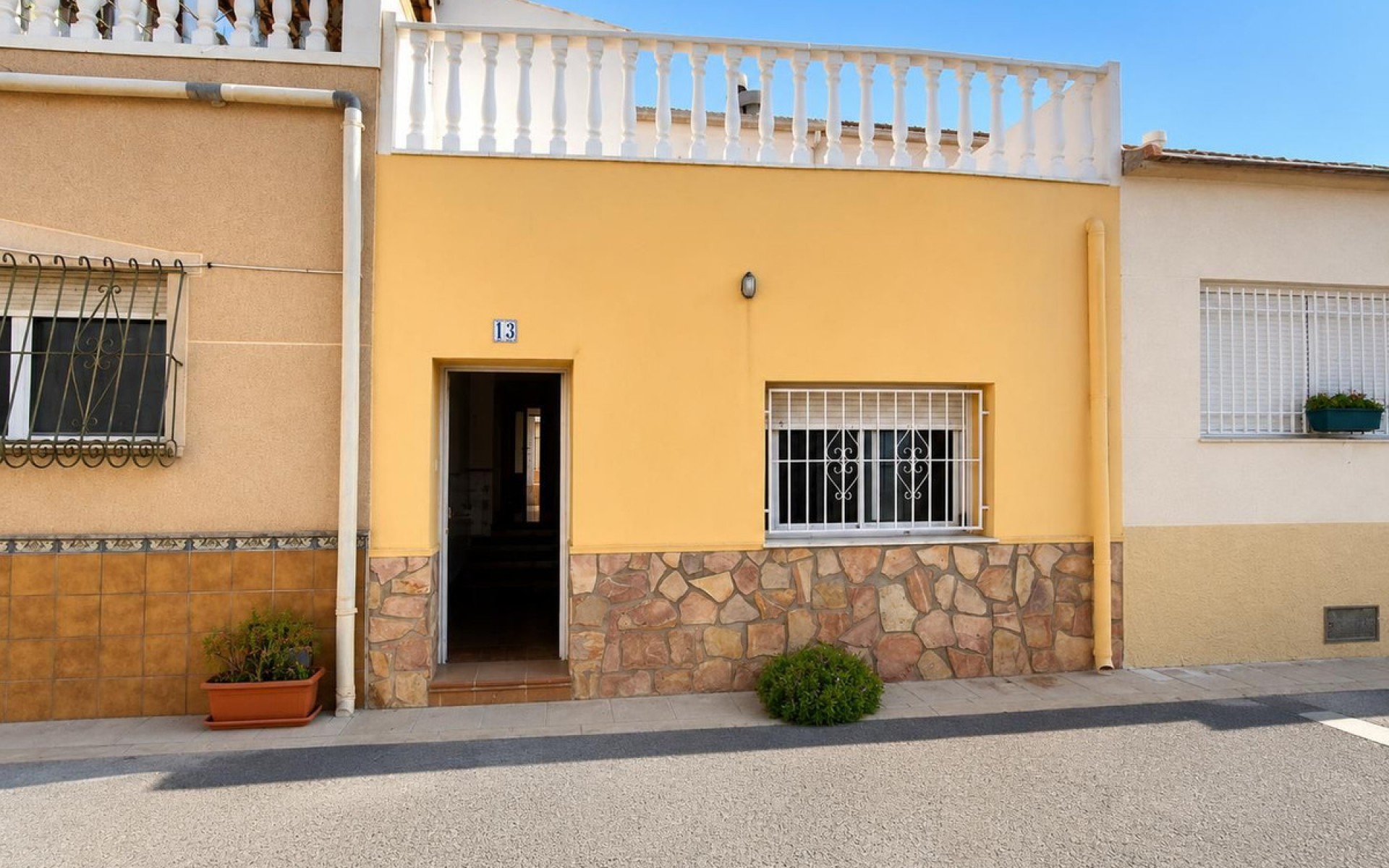Resale - Rijtjes huis - Pinoso - Pinoso Centro