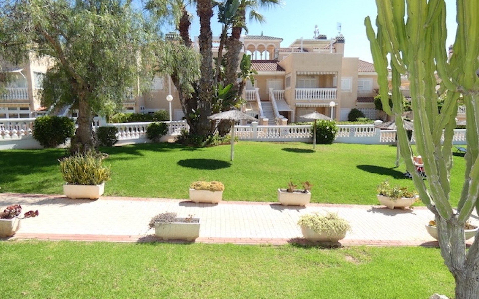 Resale - Rijtjes huis - Playa Flamenca - Zeniamar