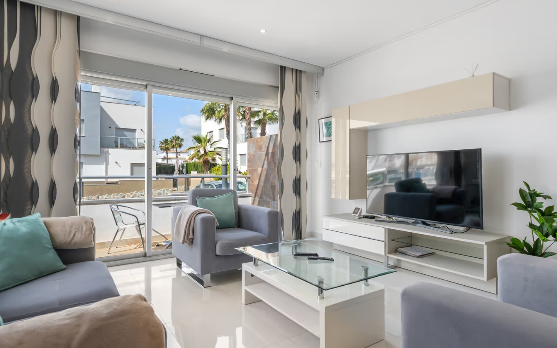 Resale - Rijtjes huis - Punta Prima - Marina Med