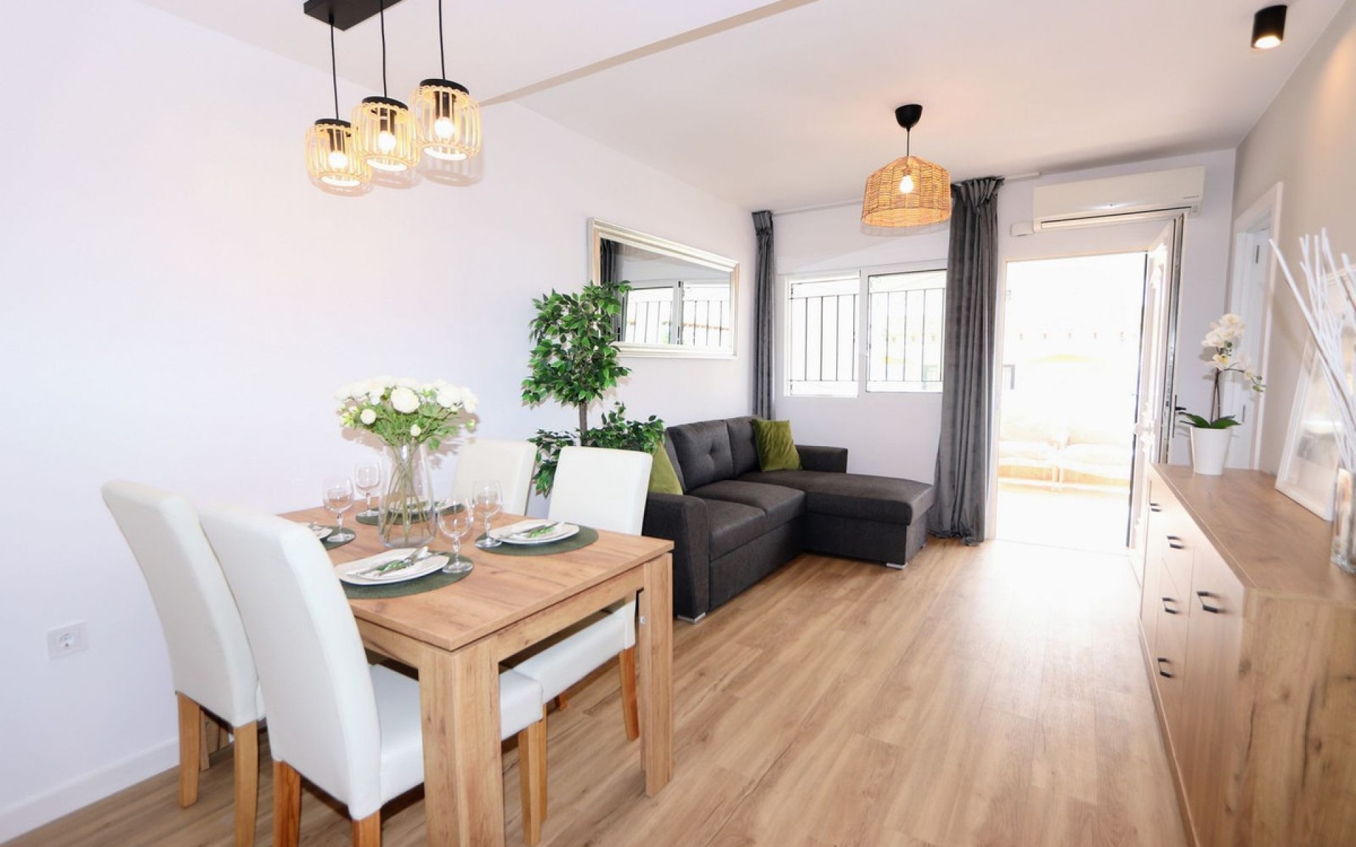 Resale - Rijtjes huis - Punta Prima