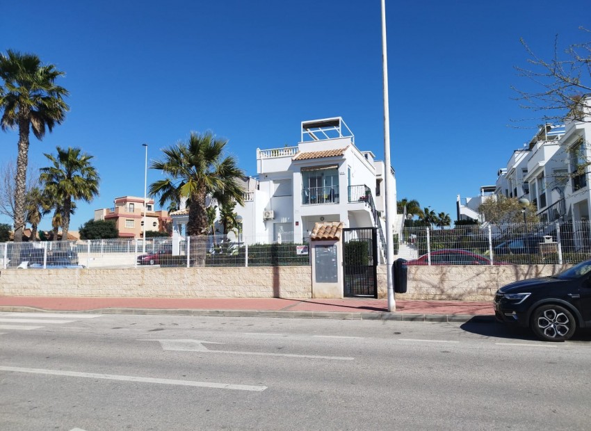 Resale - Rijtjes huis - Torrevieja - Aguas Nuevas