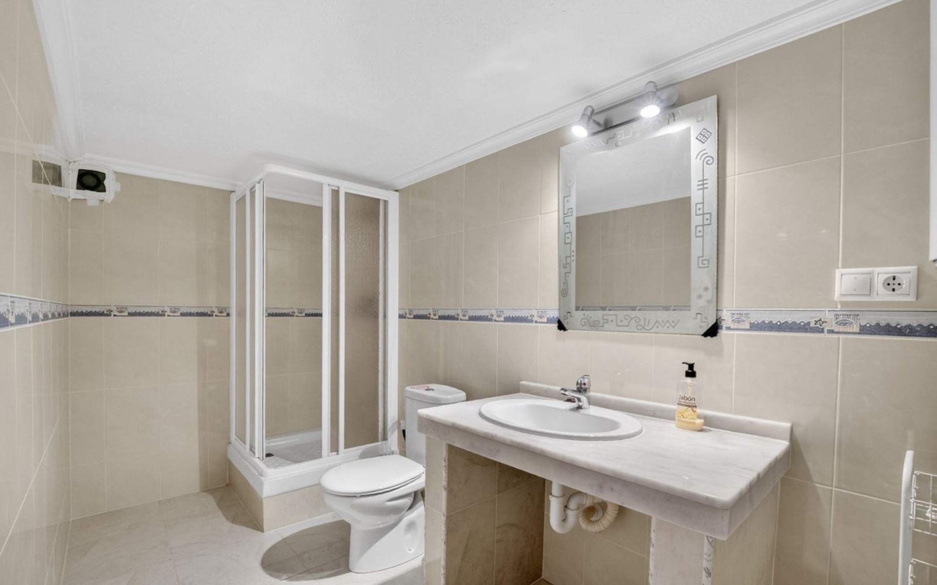 Resale - Rijtjes huis - Torrevieja - Aguas Nuevas