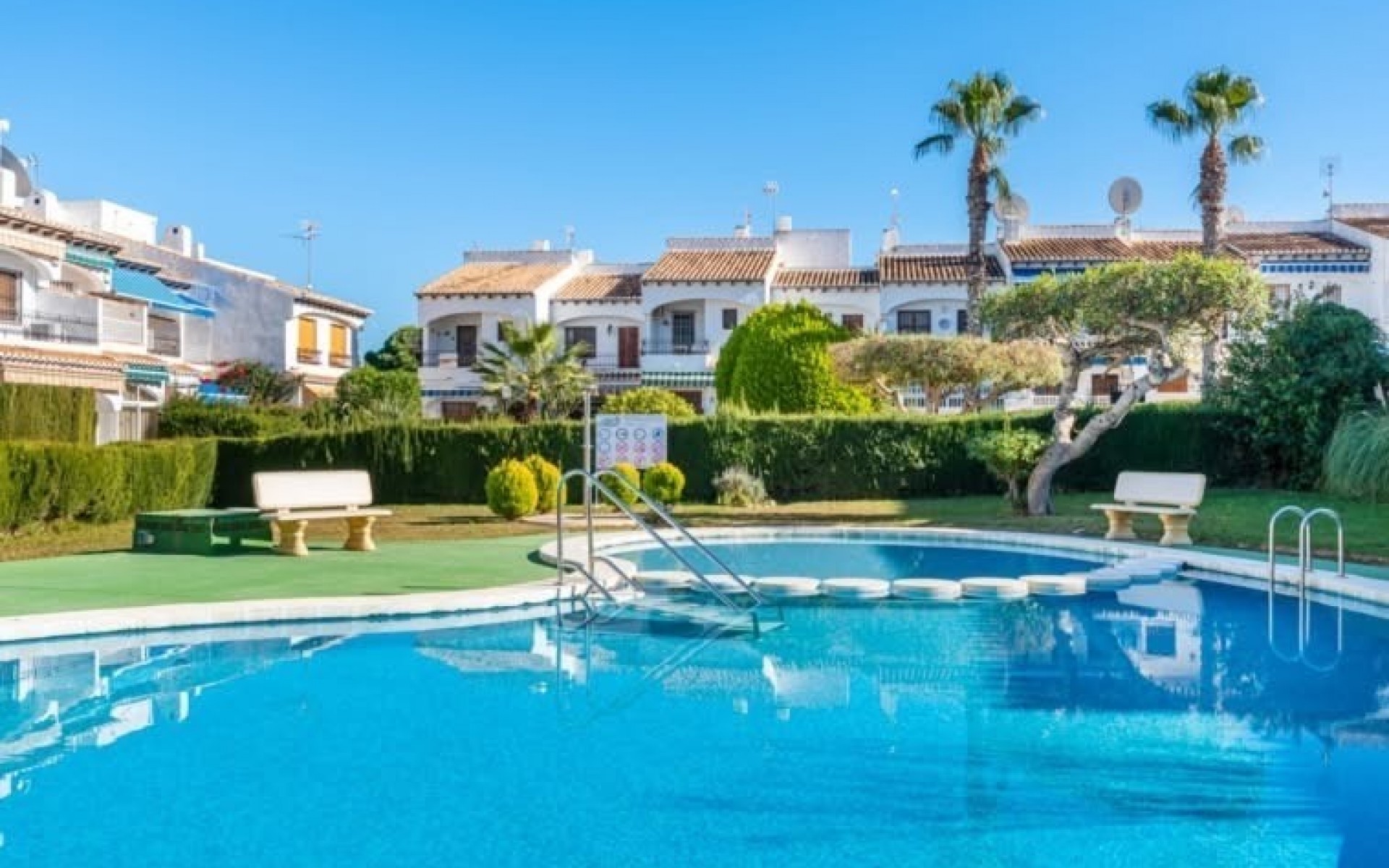 Resale - Rijtjes huis - Torrevieja - Lago jardin