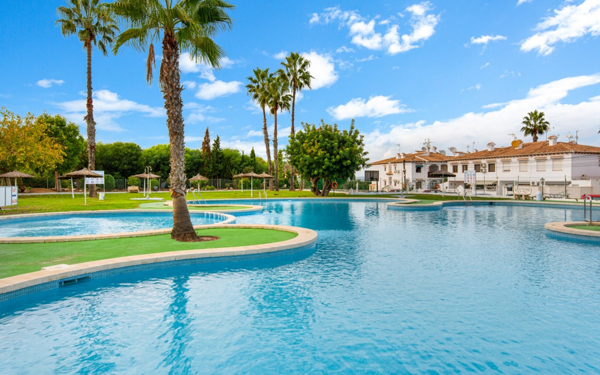 Resale - Rijtjes huis - Torrevieja - Lago jardin