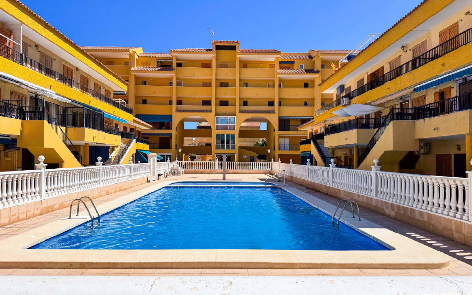 Resale - Rijtjes huis - Torrevieja - Playa De La Mata