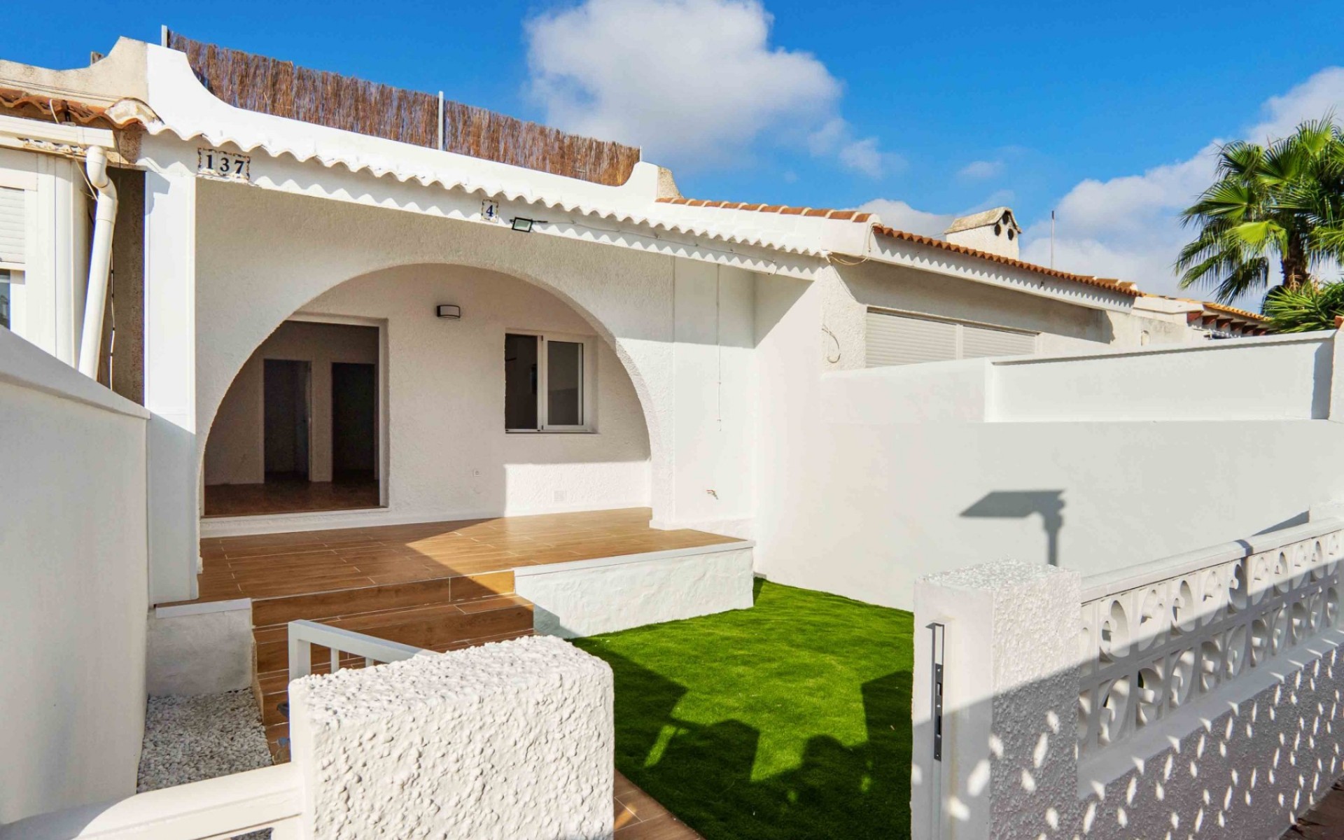 Resale - Rijtjes huis - Villamartin - Blue Lagoon