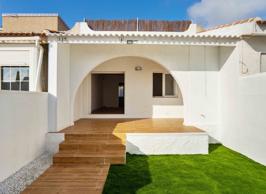 Resale - Rijtjes huis - Villamartin - Blue Lagoon