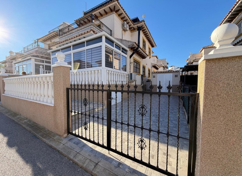 Resale - Rijtjes huis - Villamartin - Las Filipinas