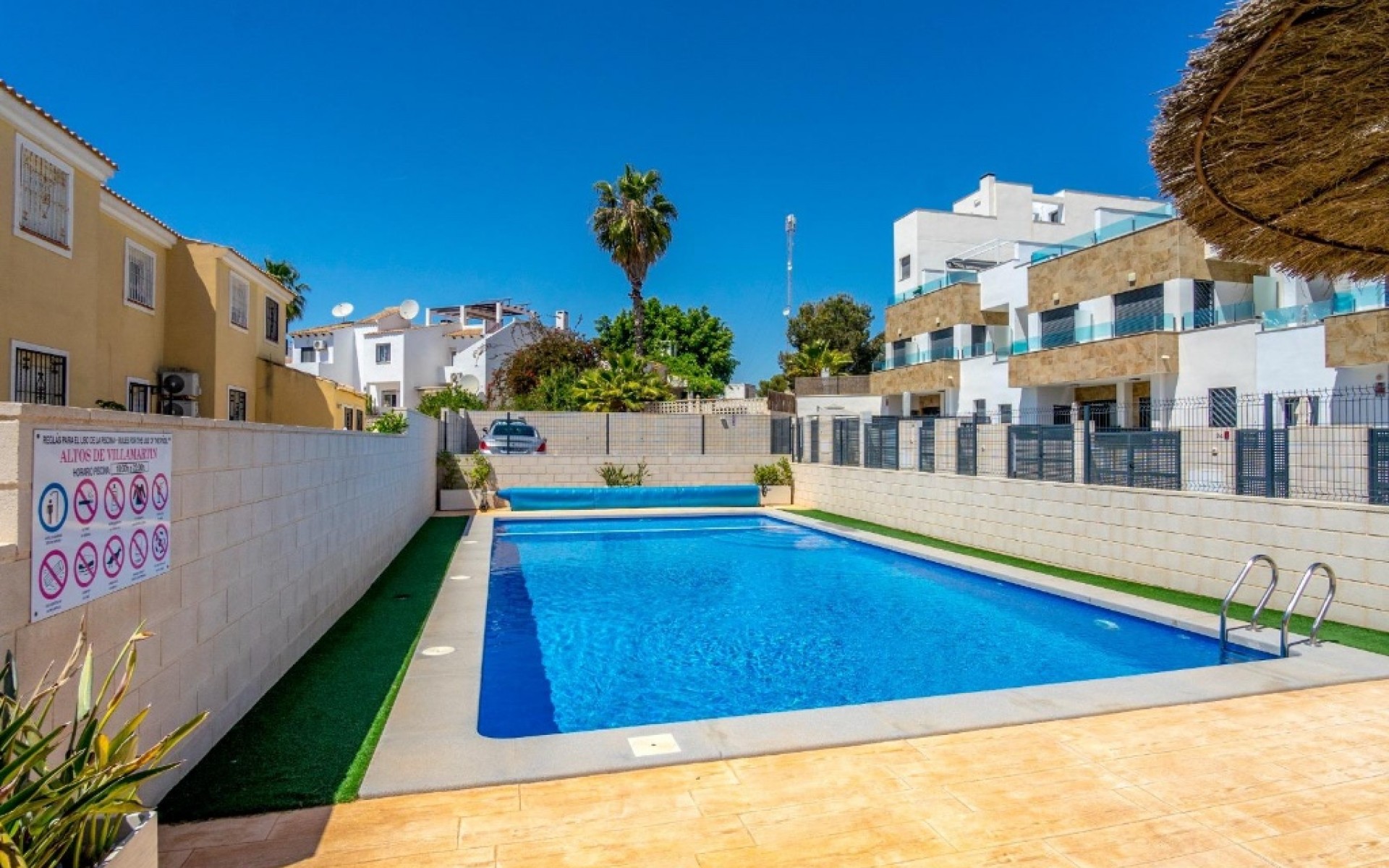Resale - Semi - Detached Villa - Orihuela Costa - Villamartin