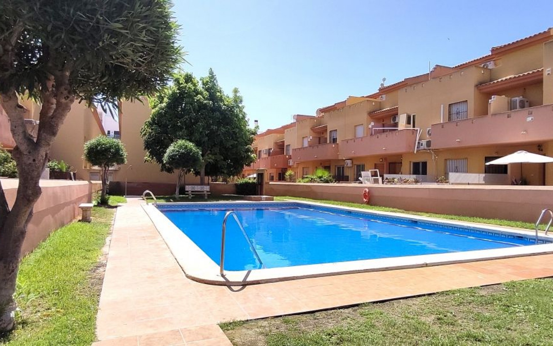 Resale - Townhouse - Cabo Roig