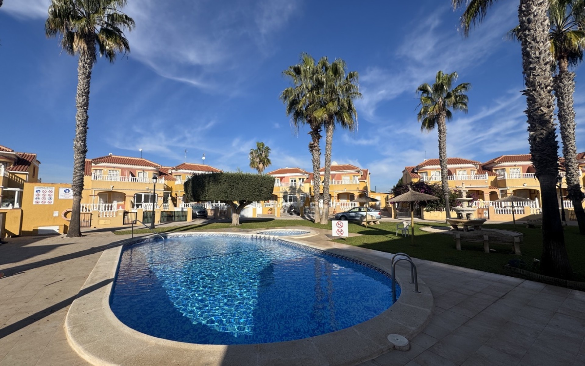 Resale - Townhouse - Cabo Roig