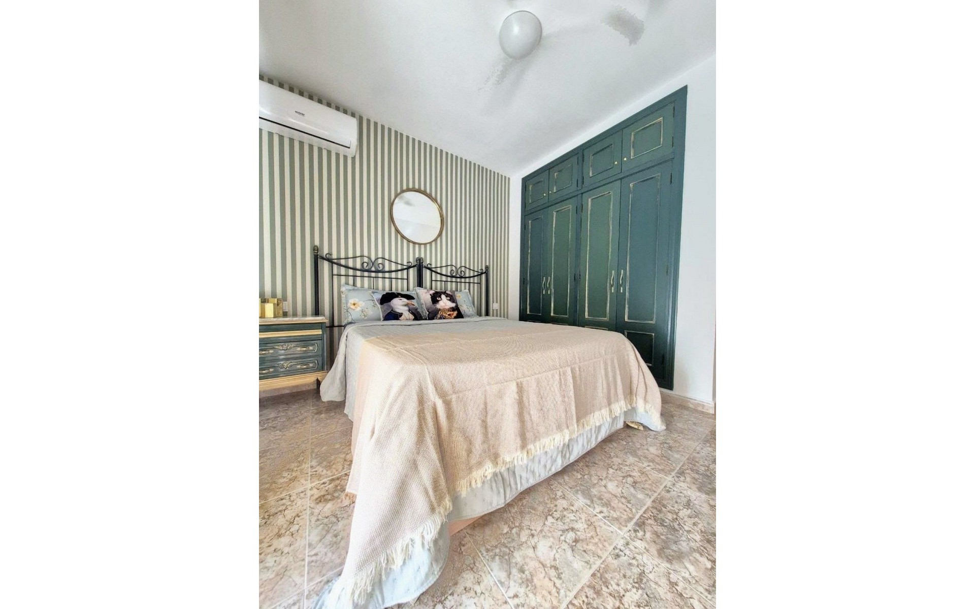 Resale - Townhouse - Cartagena - Los Nietos