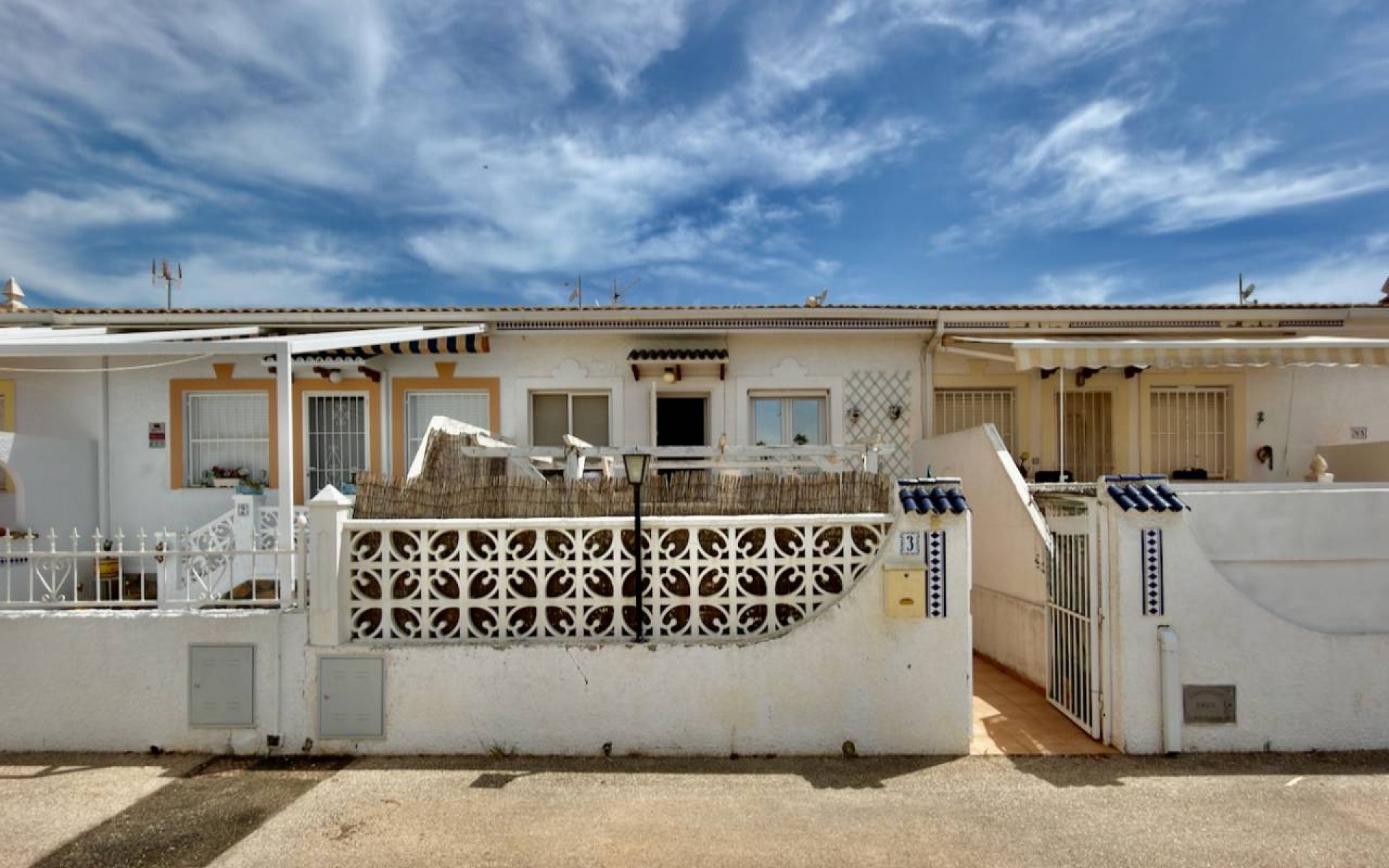 Resale - Townhouse - Ciudad Quesada - Pueblo Bravo