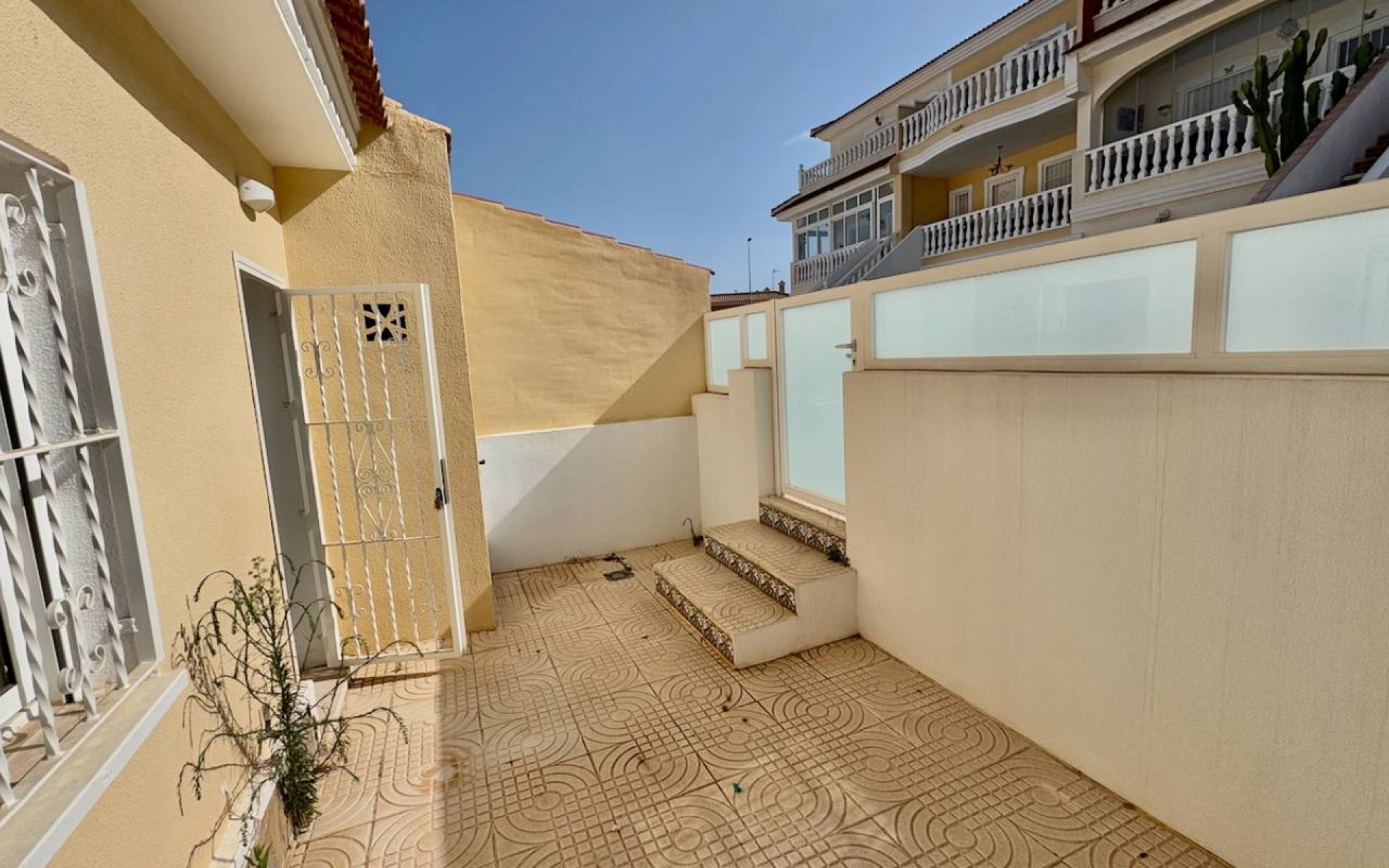 Resale - Townhouse - Ciudad Quesada