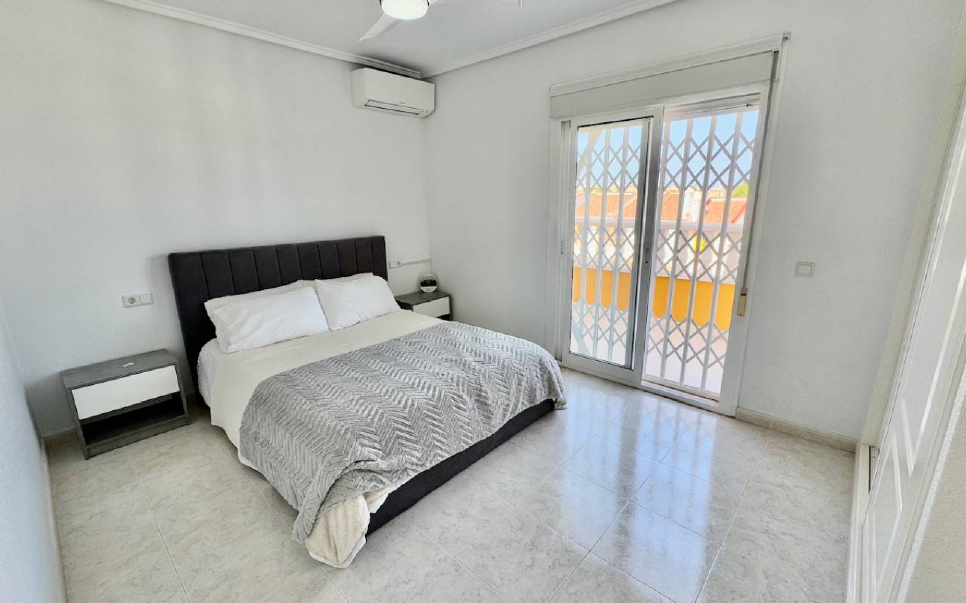 Resale - Townhouse - Ciudad Quesada