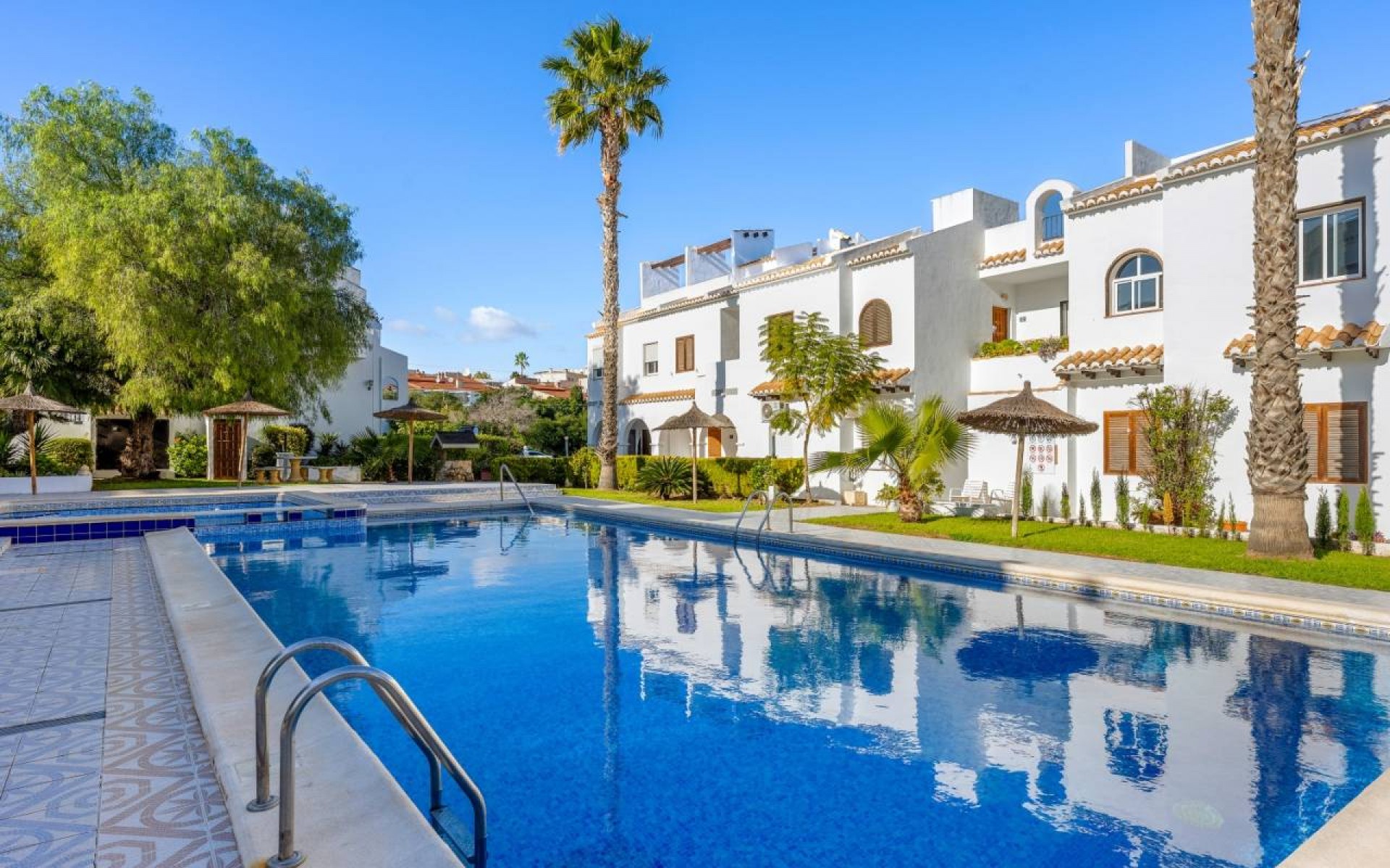 Resale - Townhouse - Ciudad Quesada