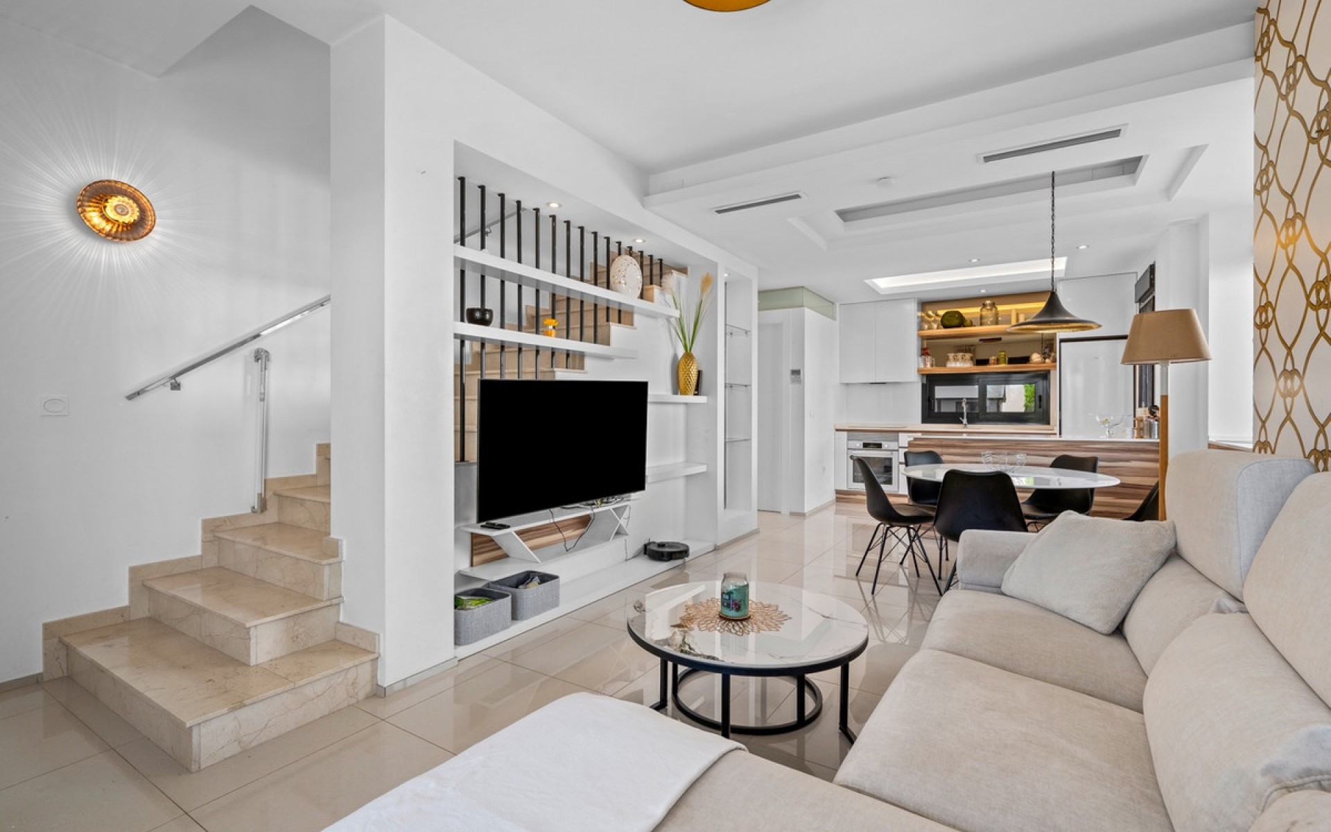 Resale - Townhouse - Ciudad Quesada