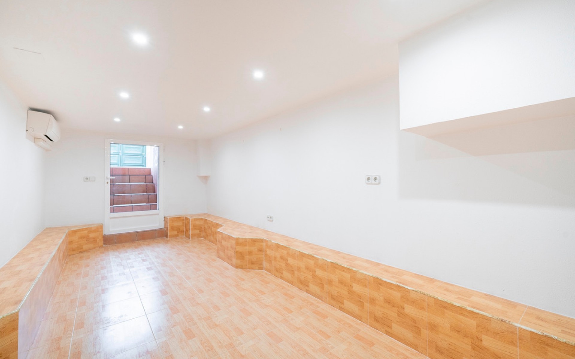 Resale - Townhouse - Ciudad Quesada