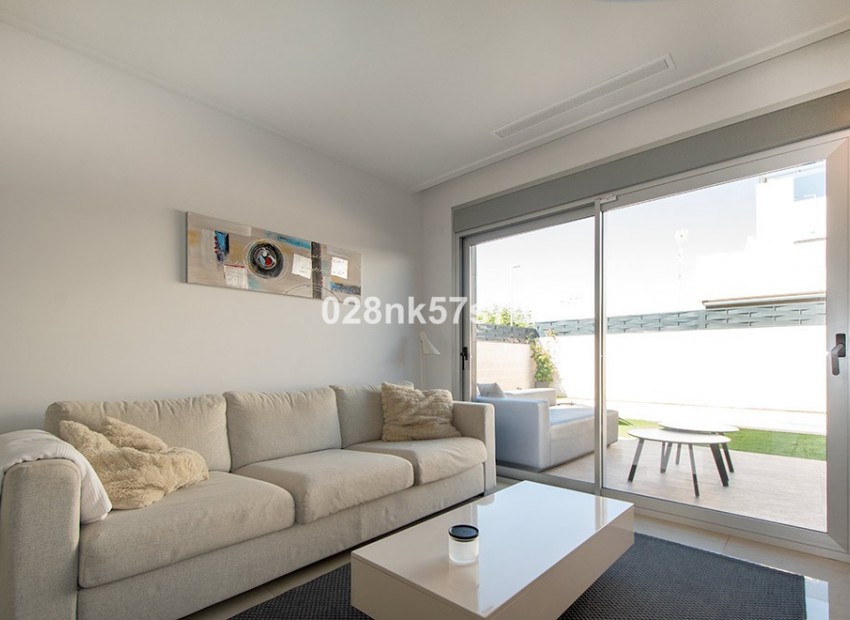 Resale - Townhouse - Ciudad Quesada