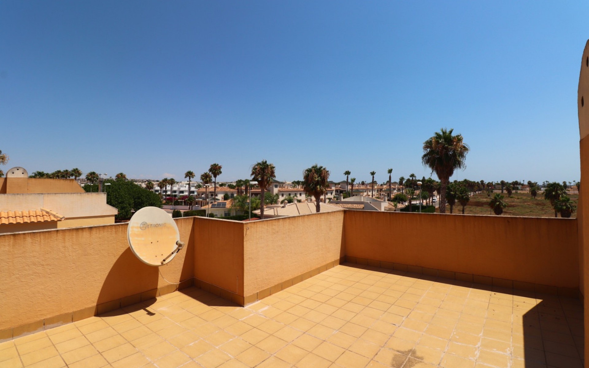 Resale - Townhouse - Ciudad Quesada