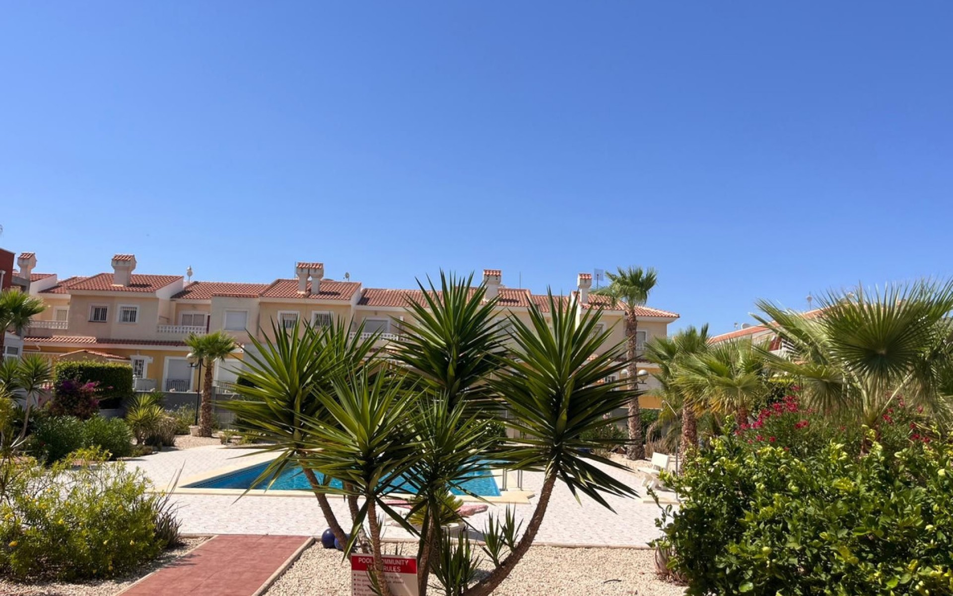 Resale - Townhouse - Ciudad Quesada