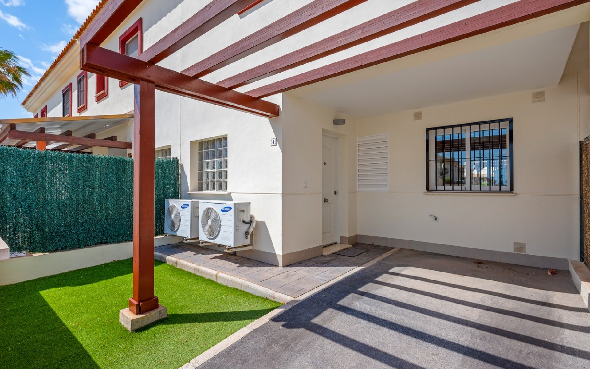 Resale - Townhouse - Ciudad Quesada