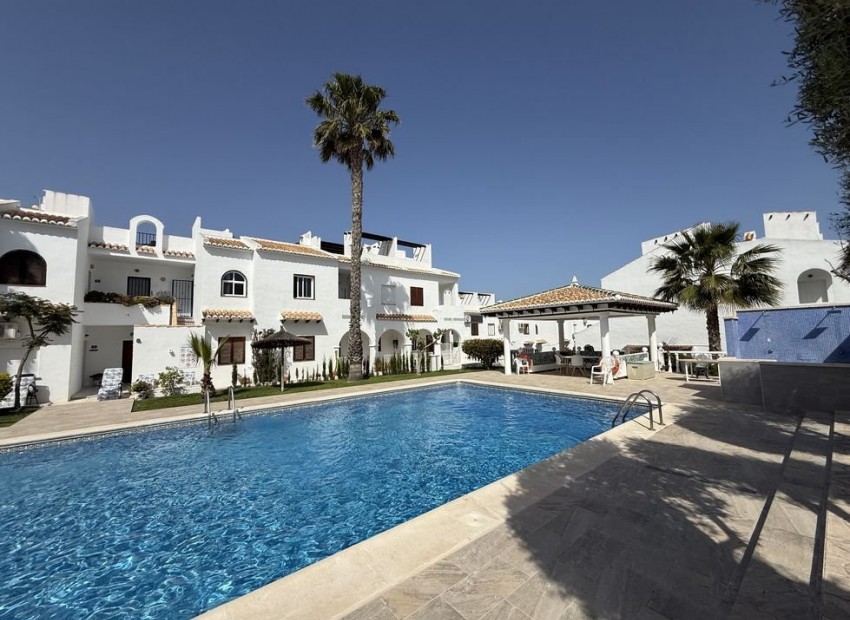 Resale - Townhouse - Ciudad Quesada
