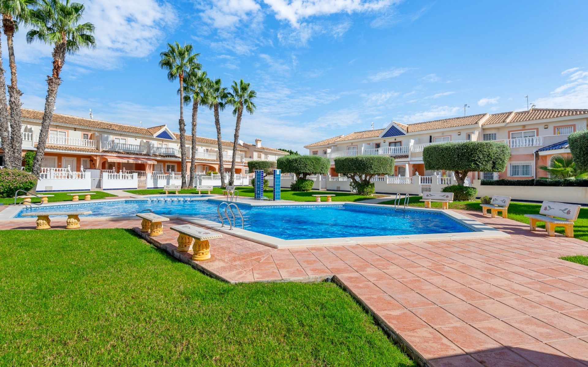 Resale - Townhouse - Ciudad Quesada