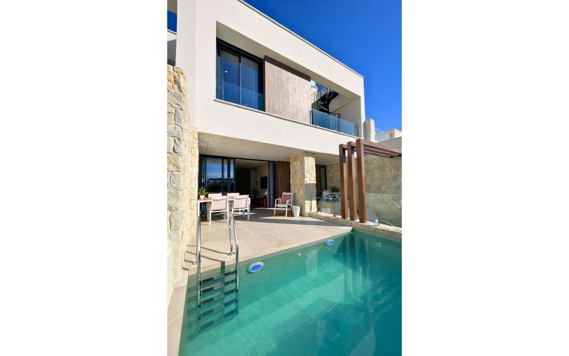 Resale - Townhouse - Dolores - Dolores Centro