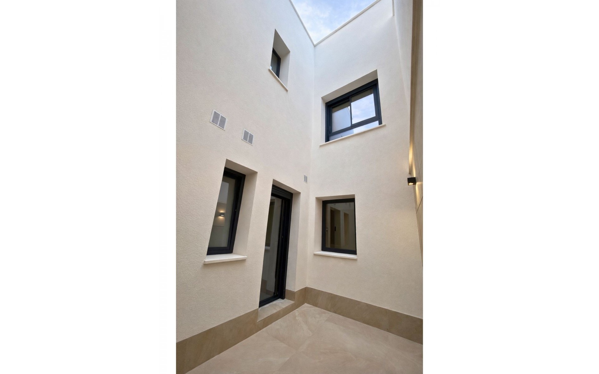 Resale - Townhouse - Dolores - Dolores Centro