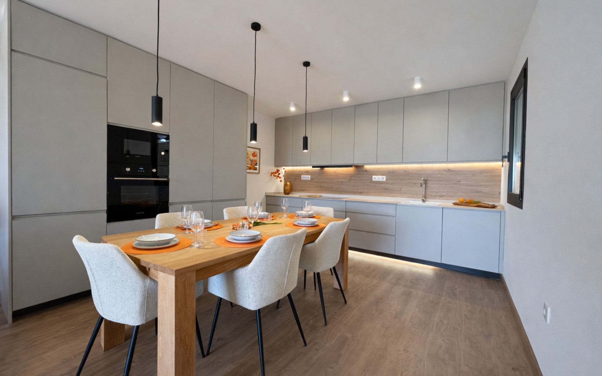 Resale - Townhouse - Dolores - Dolores Centro