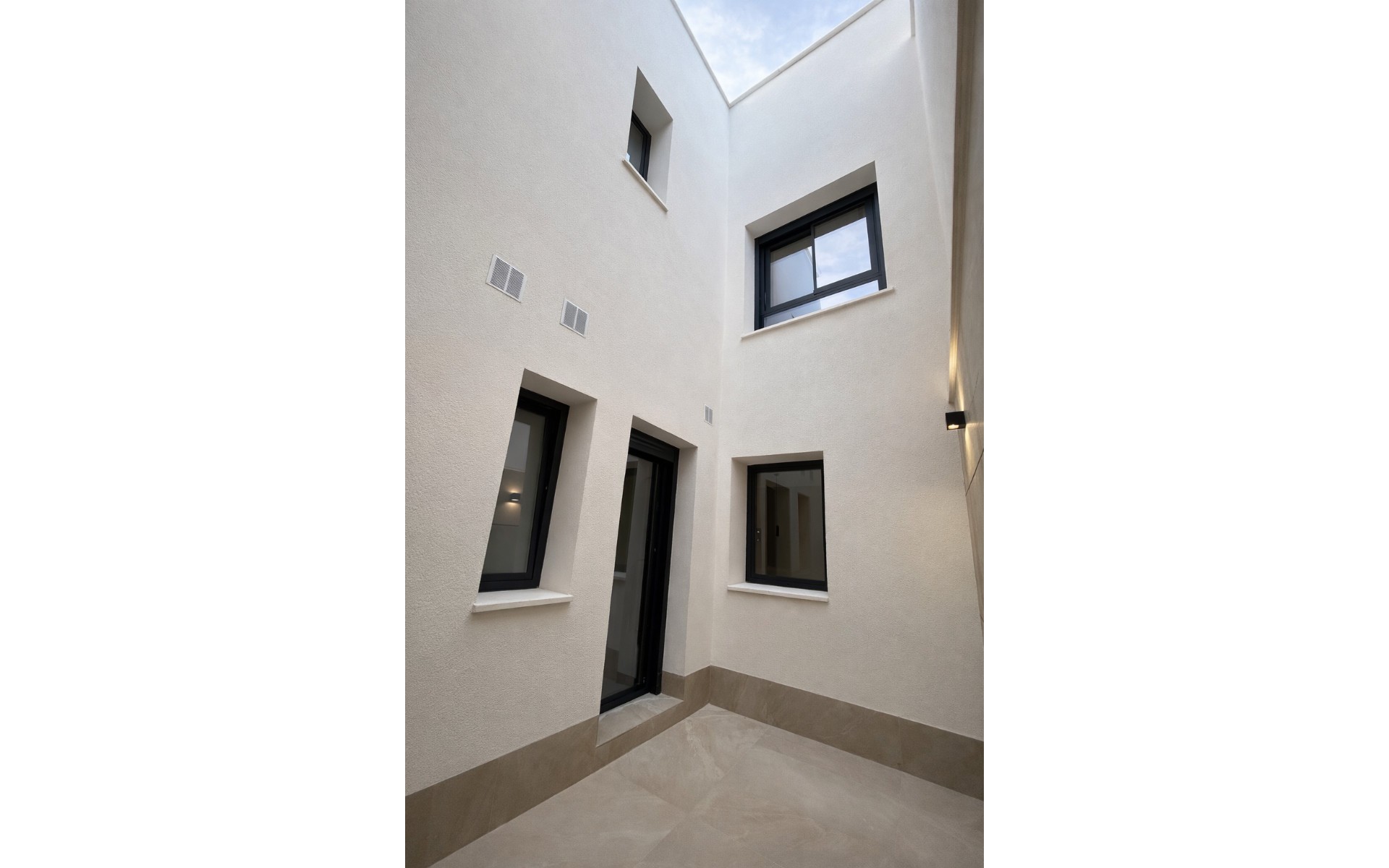 Resale - Townhouse - Dolores - Dolores Centro
