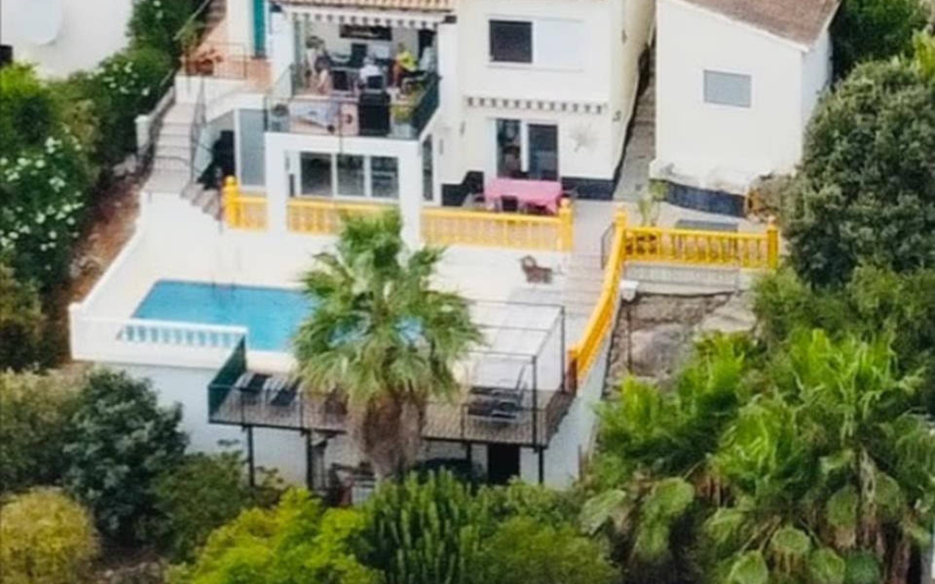 Resale - Townhouse - Jalon - Jalon Centro