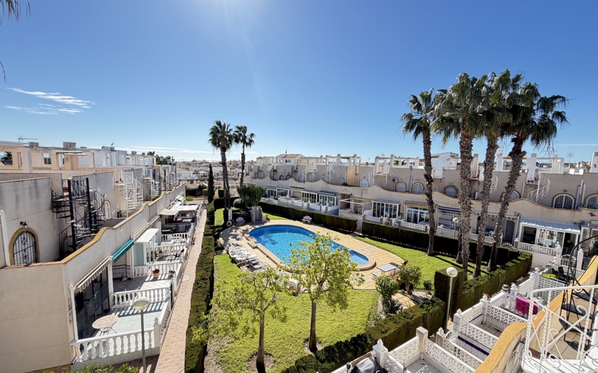 Resale - Townhouse - La Florida