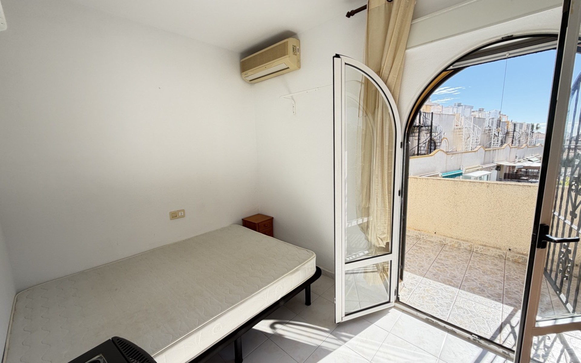 Resale - Townhouse - La Florida