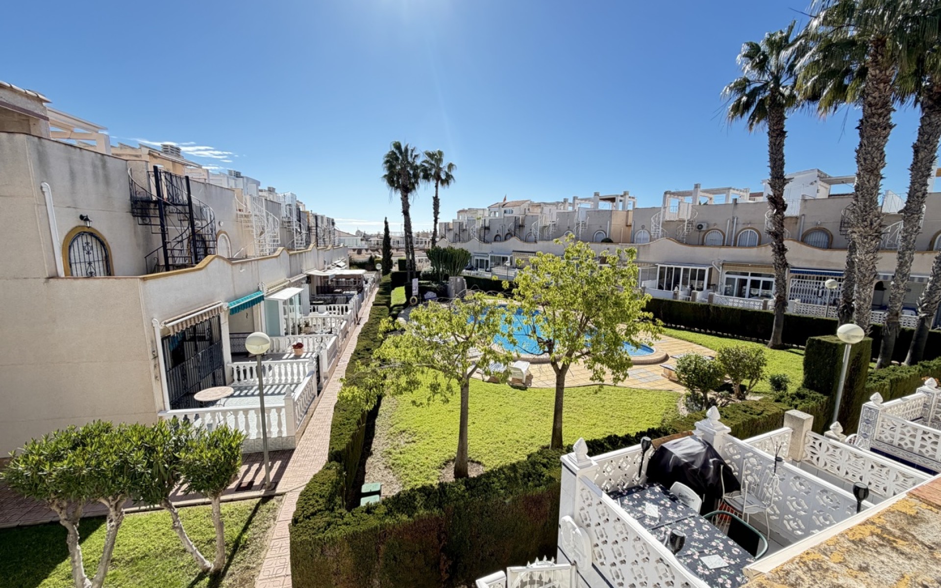 Resale - Townhouse - La Florida