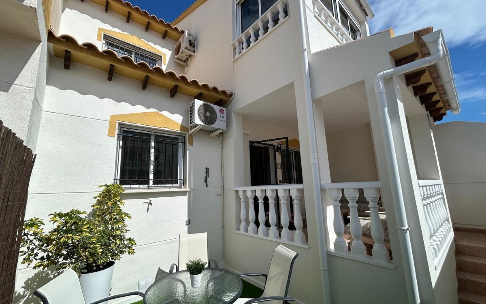 Resale - Townhouse - La Florida