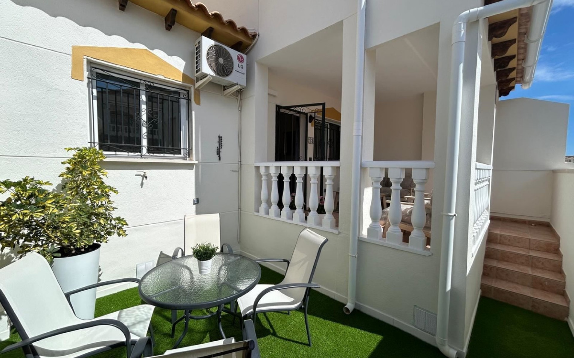 Resale - Townhouse - La Florida