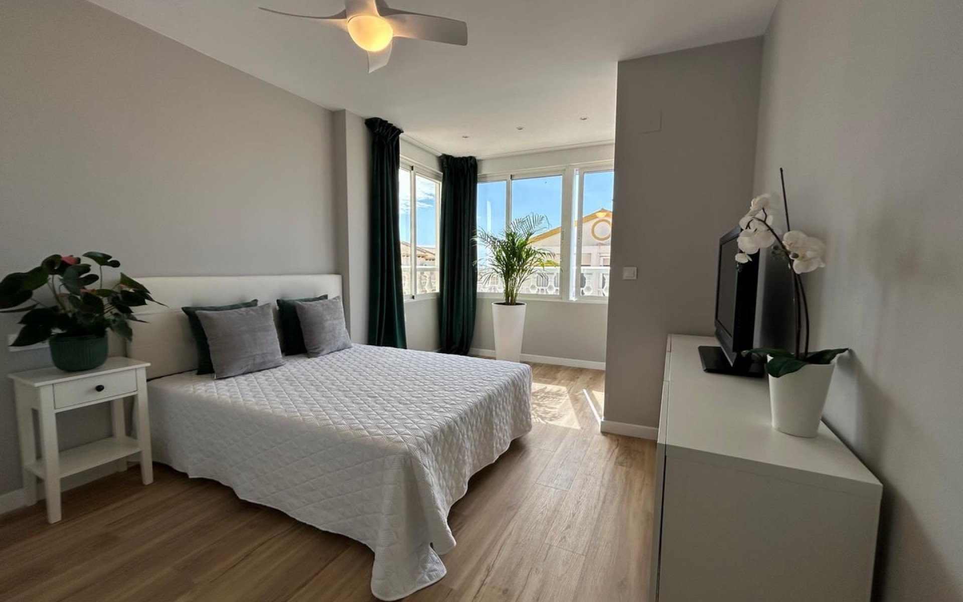 Resale - Townhouse - La Florida