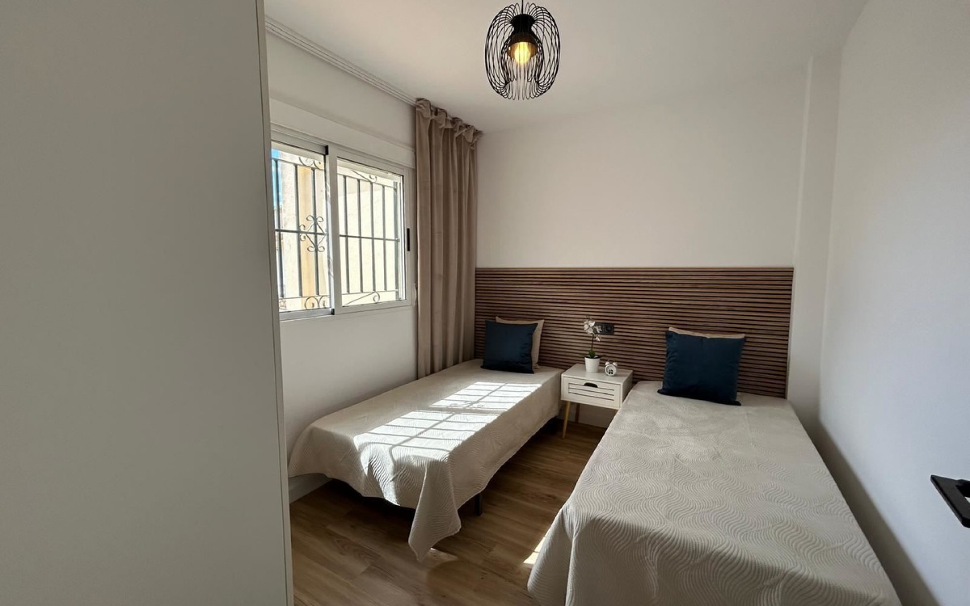 Resale - Townhouse - La Florida