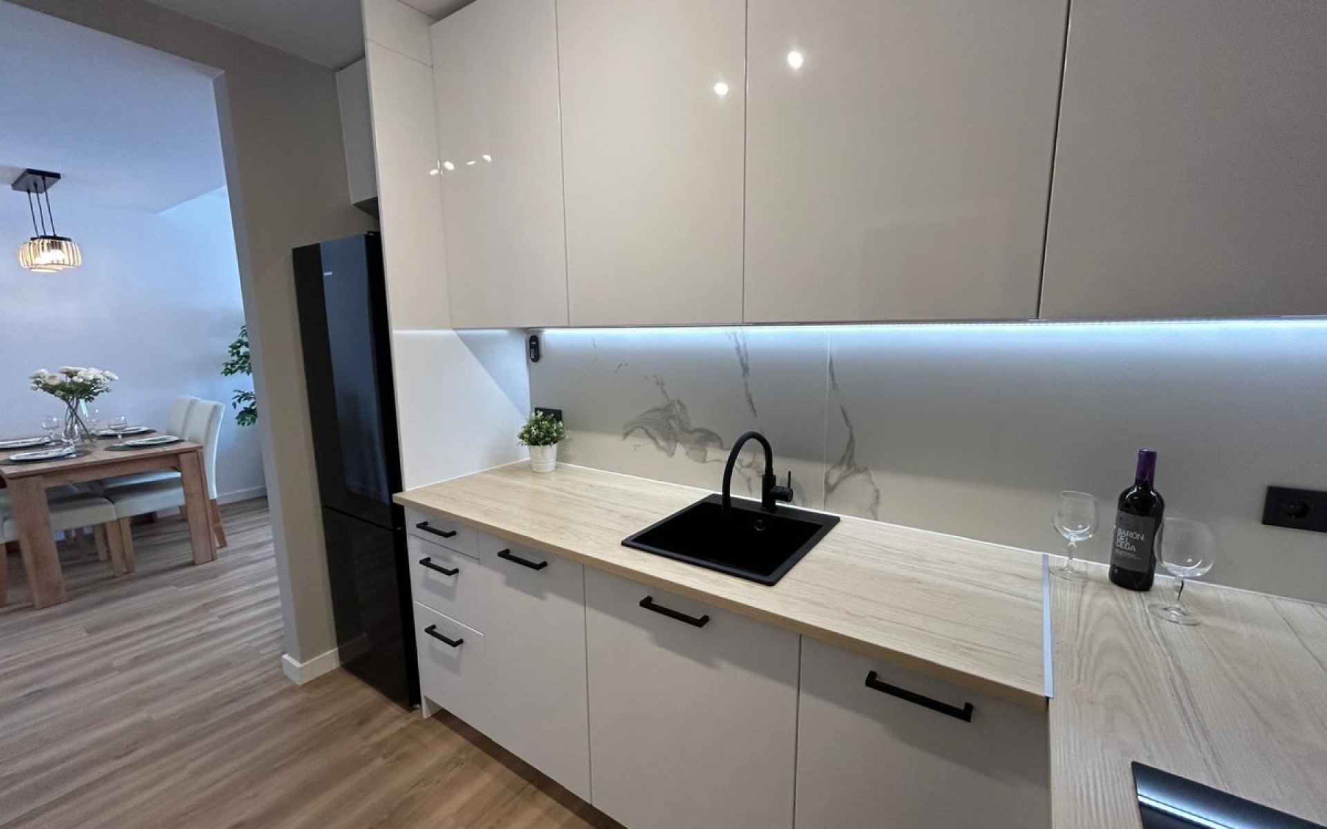 Resale - Townhouse - La Florida