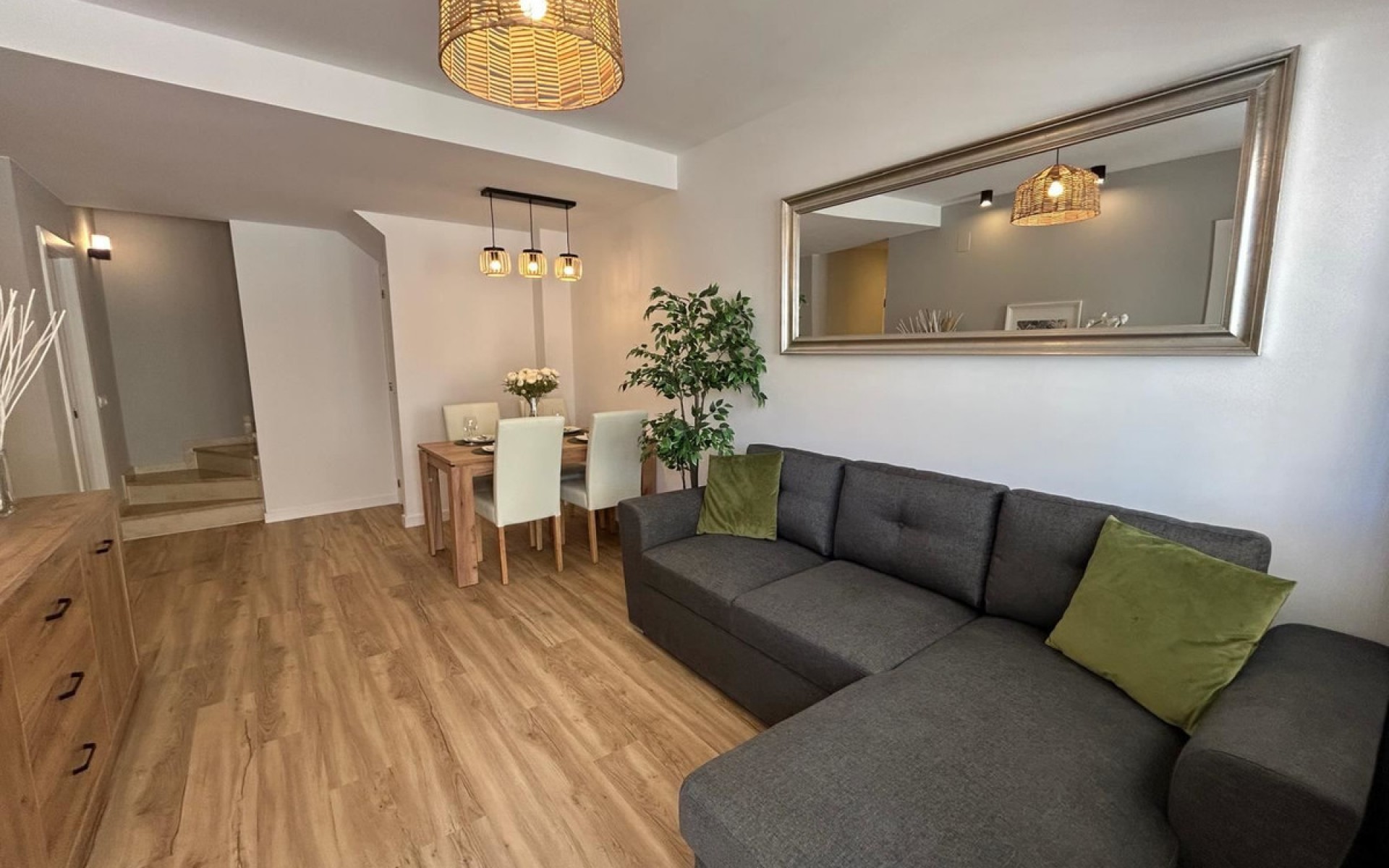 Resale - Townhouse - La Florida