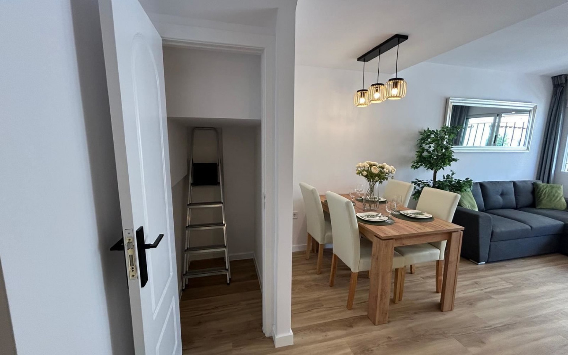 Resale - Townhouse - La Florida