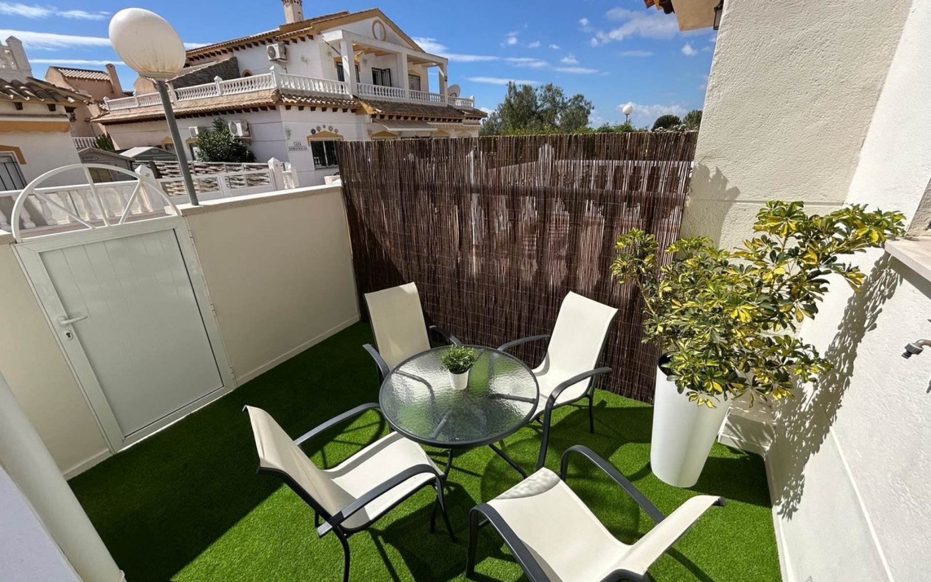 Resale - Townhouse - La Florida